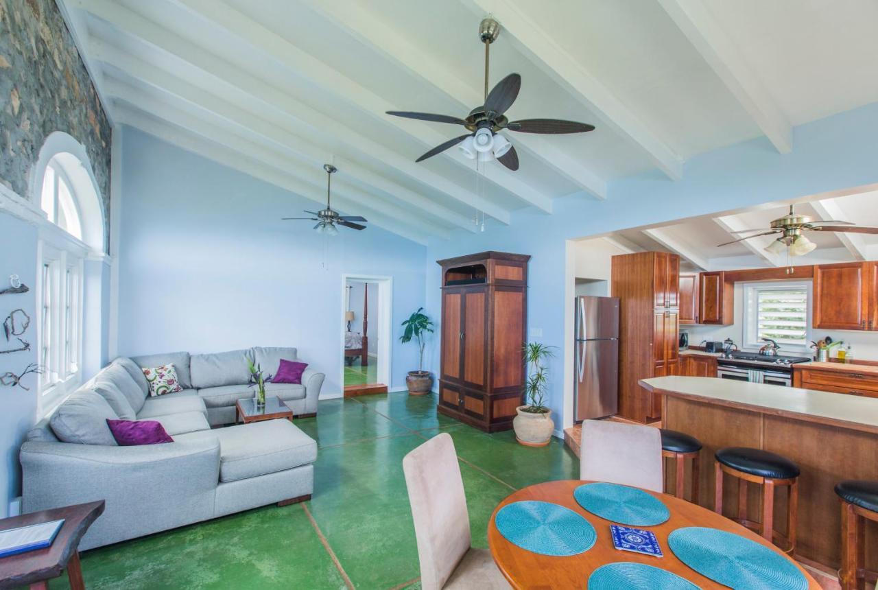 Feather Leaf Inn Frederiksted Quarto foto