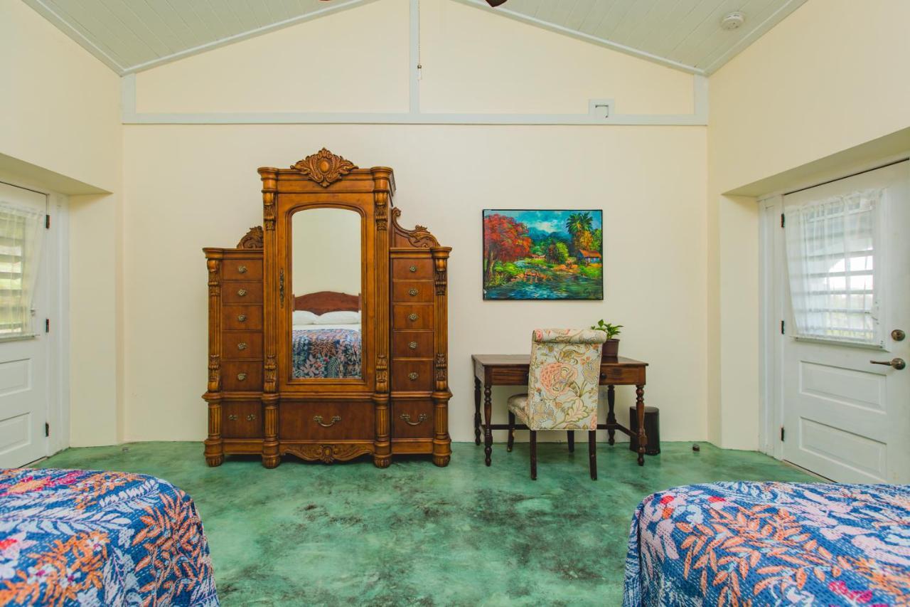 Feather Leaf Inn Frederiksted Exterior foto